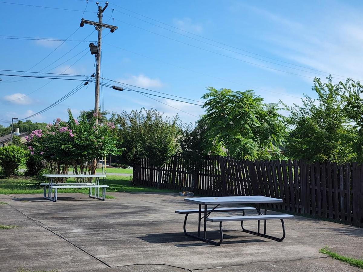 Drakes Creek Inn - Formerly The Relax Inn Hendersonville Ngoại thất bức ảnh
