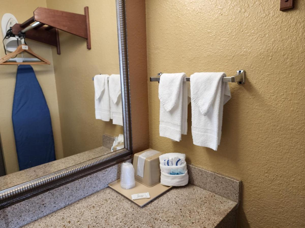 Drakes Creek Inn - Formerly The Relax Inn Hendersonville Ngoại thất bức ảnh