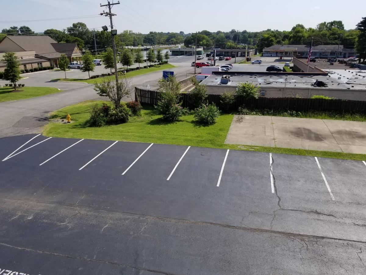 Drakes Creek Inn - Formerly The Relax Inn Hendersonville Ngoại thất bức ảnh